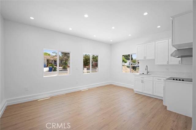 10943 Nassau Avenue, Sunland CA: https://media.crmls.org/medias/ebd8e544-0a9a-4269-89c8-2939f8add36c.jpg