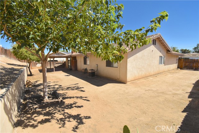 15588 Chaparral Street, Victorville CA: https://media.crmls.org/medias/ebd991fc-06f3-43b0-bf5c-faf8e7472b5f.jpg