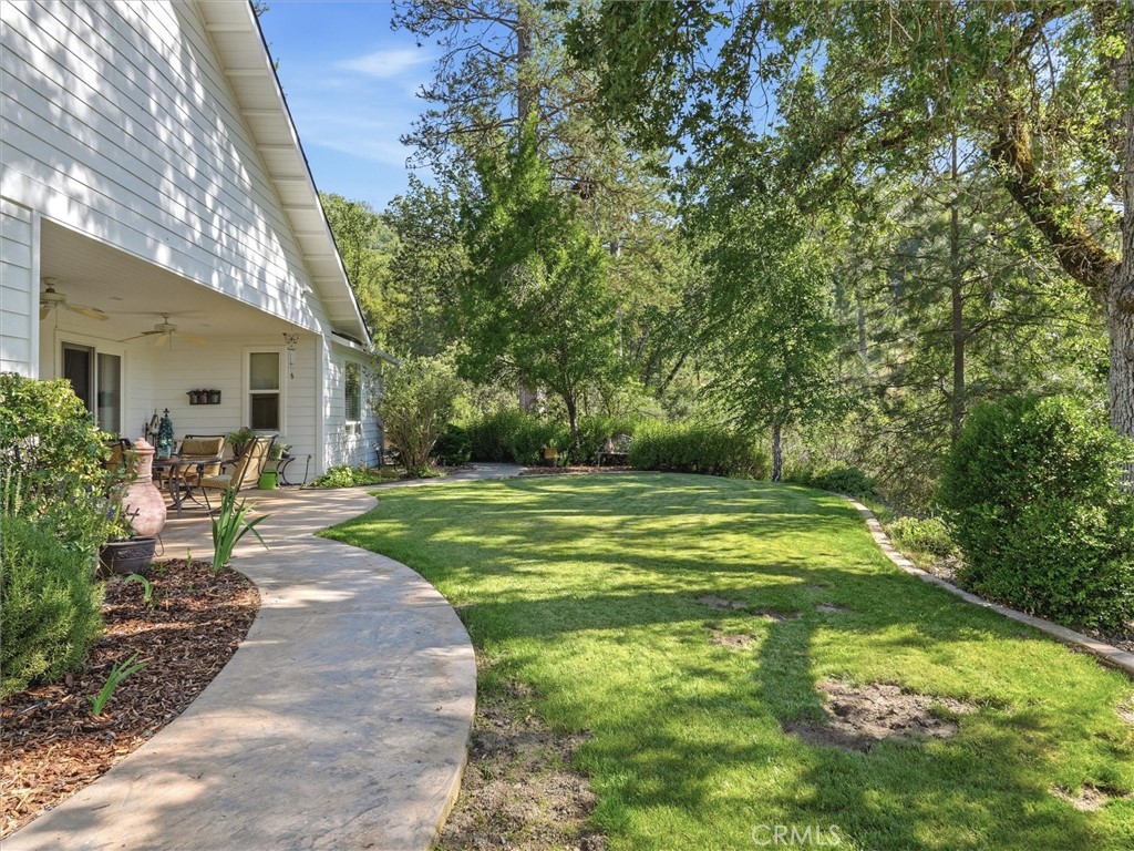 https://media.crmls.org/medias/ebd99cca-2b56-420d-b2fa-99c1acc244eb.jpg?preset=X-Large