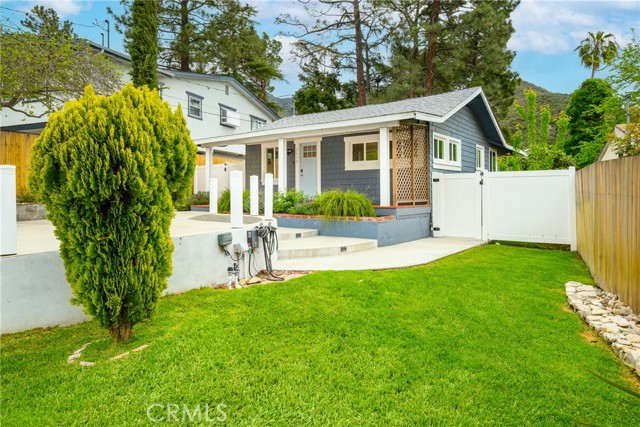 5624 Freeman Avenue, La Crescenta CA: https://media.crmls.org/medias/ebd9a881-05b5-40f9-94f9-3dacf9e38bfd.jpg