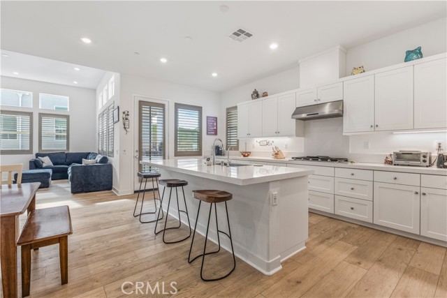 Detail Gallery Image 5 of 26 For 27227 Diamond Peak Ln #302,  Valencia,  CA 91381 - 4 Beds | 3/1 Baths