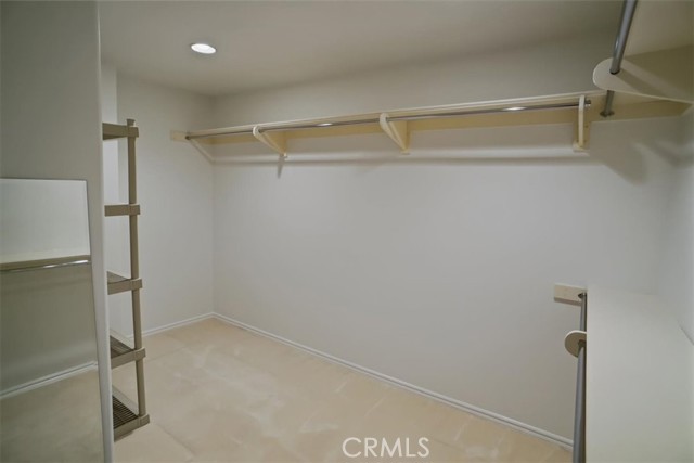 Detail Gallery Image 17 of 34 For 19201 Castlebay Ln, Porter Ranch,  CA 91326 - 3 Beds | 3 Baths