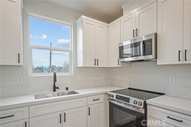 Detail Gallery Image 14 of 29 For 243 3rd St, Tracy,  CA 95376 - – Beds | – Baths