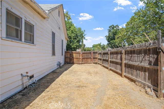 Detail Gallery Image 30 of 34 For 330 W 22nd St, Merced,  CA 95340 - 2 Beds | 1 Baths