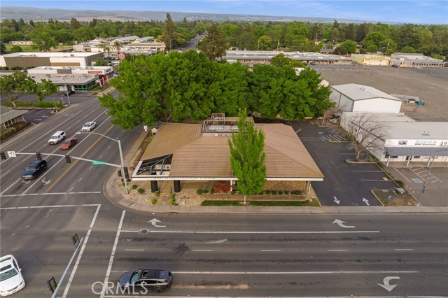 2444 Cohasset Road, Chico, California 95926, ,Commercial Lease,For Rent,2444 Cohasset Road,CRSN22138111