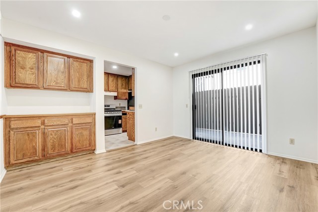 Detail Gallery Image 8 of 26 For 437 Ivy St #4,  Glendale,  CA 91204 - 2 Beds | 1/1 Baths