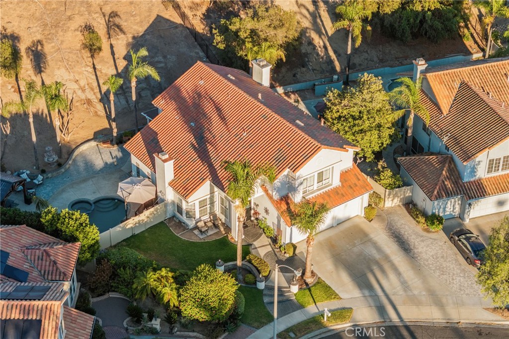 1111 La Salle Circle