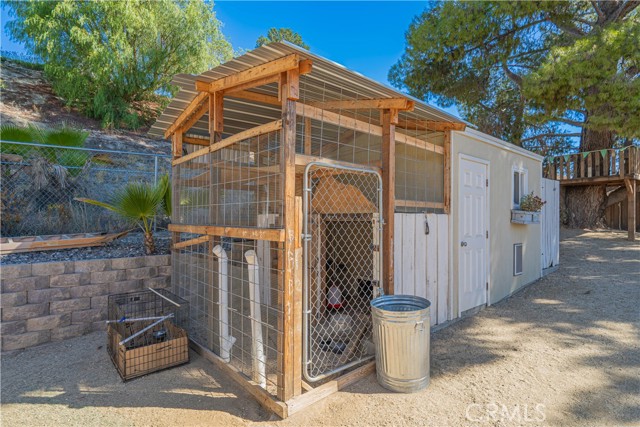 Detail Gallery Image 54 of 61 For 28816 Kenroy Ave, Canyon Country,  CA 91387 - 5 Beds | 3 Baths