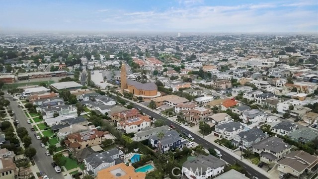 609 15th Street, Manhattan Beach, California 90266, 5 Bedrooms Bedrooms, ,1 BathroomBathrooms,Residential,Sold,15th,SB21193724