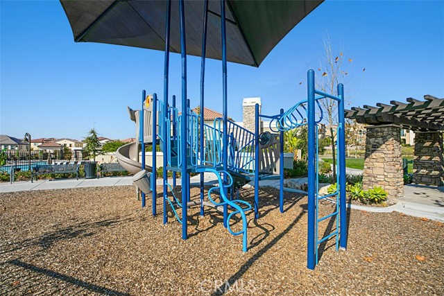 Detail Gallery Image 34 of 37 For 704 Dusky Creek, Lake Forest,  CA 92610 - 3 Beds | 2/2 Baths