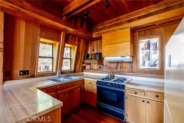 1420 Spencer Street, Cambria CA: https://media.crmls.org/medias/ebdf0d01-5ce8-474c-bd8c-447c40f9d2cf.jpg