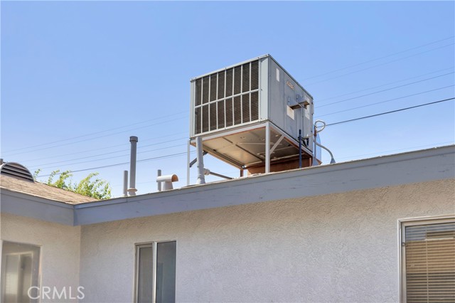 135 S Alfred Street, Coalinga CA: https://media.crmls.org/medias/ebdf5b7e-bfe0-4dfe-84a9-486ce67020b0.jpg