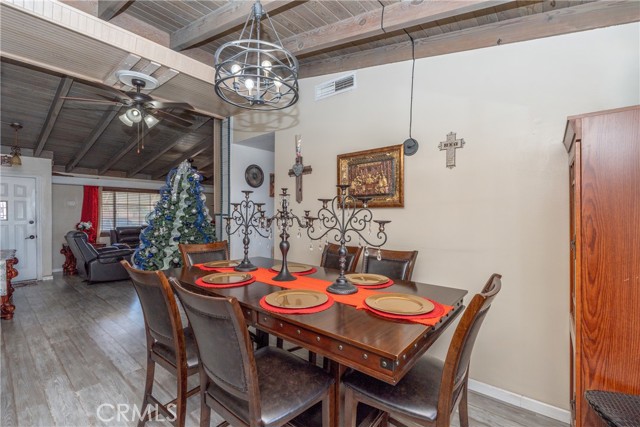 Detail Gallery Image 11 of 48 For 16464 Desert Knoll Dr, Victorville,  CA 92395 - 3 Beds | 3 Baths