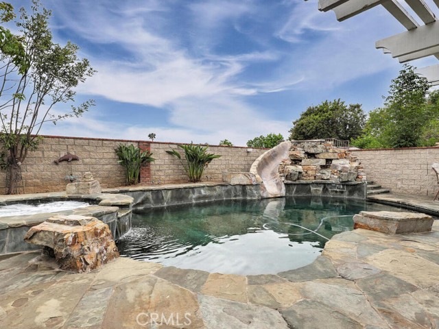 25322 Romera Place, Lake Forest CA: https://media.crmls.org/medias/ebe0b54a-066e-4caf-a5e7-cf5540c33d01.jpg
