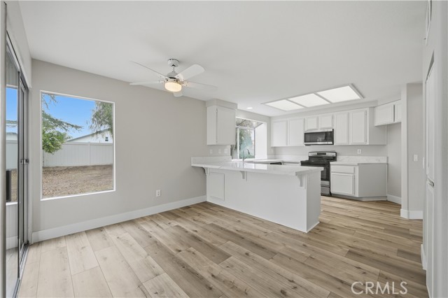 Detail Gallery Image 12 of 42 For 25547 Blackthorne Dr, Murrieta,  CA 92563 - 3 Beds | 3 Baths