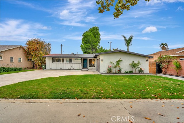 Detail Gallery Image 1 of 28 For 1437 S Courtney Ave, Fullerton,  CA 92833 - 3 Beds | 2 Baths