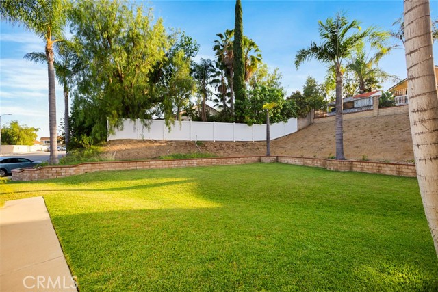 2424 Norte Vista Drive, Chino Hills CA: https://media.crmls.org/medias/ebe1b745-a53a-4838-bb16-aa17dea3ae2b.jpg