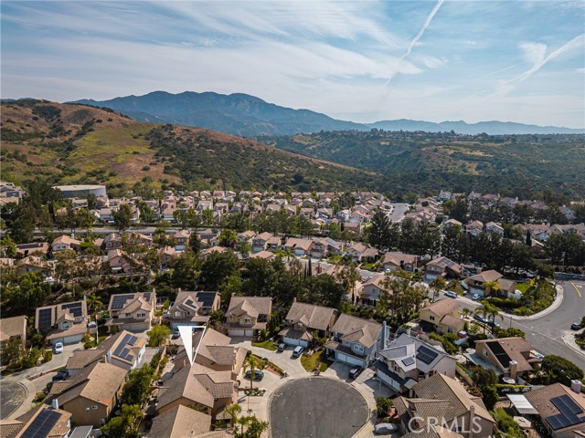 29 Calabria, Lake Forest CA: https://media.crmls.org/medias/ebe2d352-3f40-4a8e-9586-f400b50a9a4e.jpg