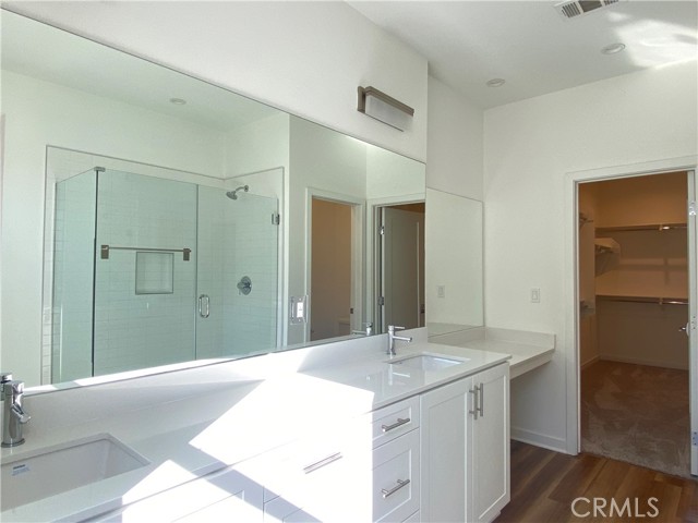 2312 Synergy, Irvine CA: https://media.crmls.org/medias/ebe31642-9924-4777-a488-eac697dd81d8.jpg