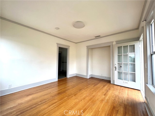 1343 Portia St, Echo Park CA: https://media.crmls.org/medias/ebe4b295-bd8d-456f-8e96-bdcdb2d4363f.jpg