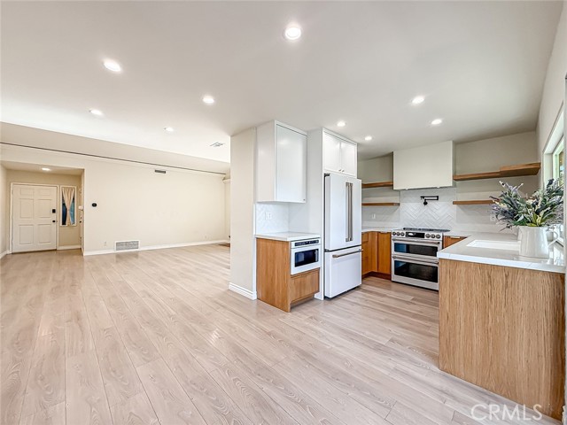 Detail Gallery Image 11 of 42 For 896 Bright Star St, Thousand Oaks,  CA 91360 - 4 Beds | 2 Baths