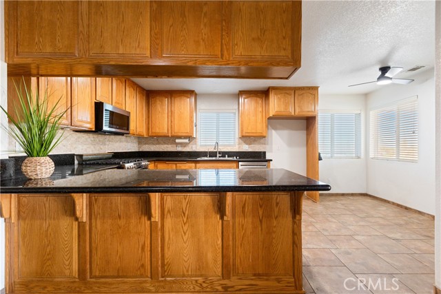 Detail Gallery Image 10 of 64 For 1118 Smoke Tree Rd, Pinon Hills,  CA 92372 - 3 Beds | 2 Baths