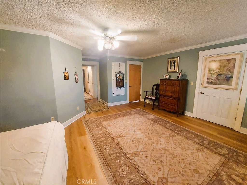 https://media.crmls.org/medias/ebe686d6-30f6-4cab-bad3-8d353960ea70.jpg?preset=X-Large