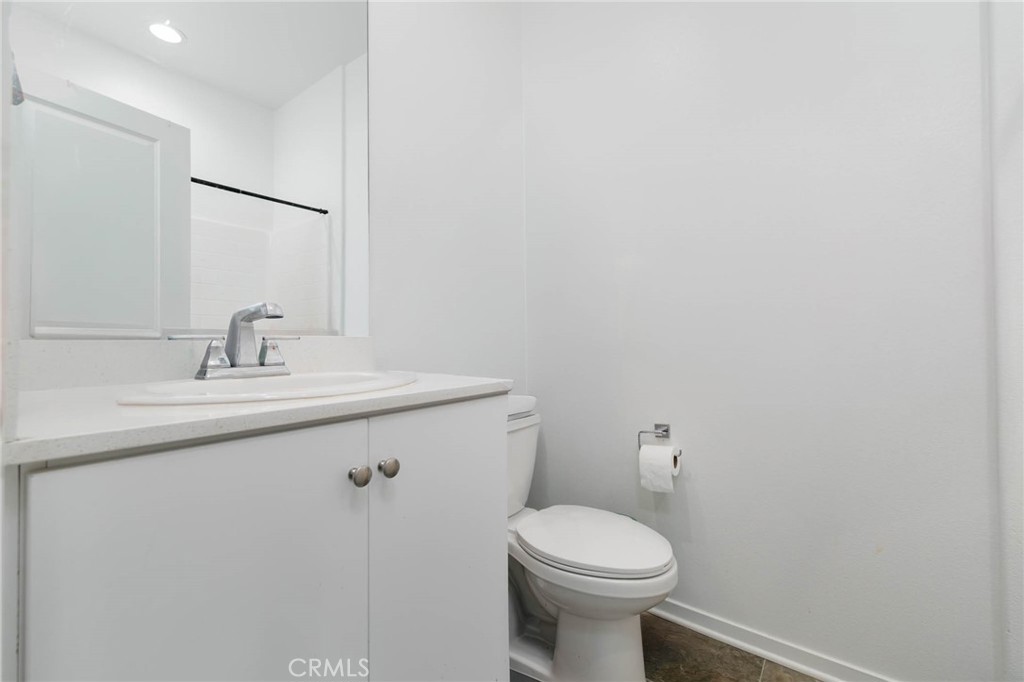 https://media.crmls.org/medias/ebe79289-df29-4816-99b4-3c2d403a0323.jpg?preset=X-Large