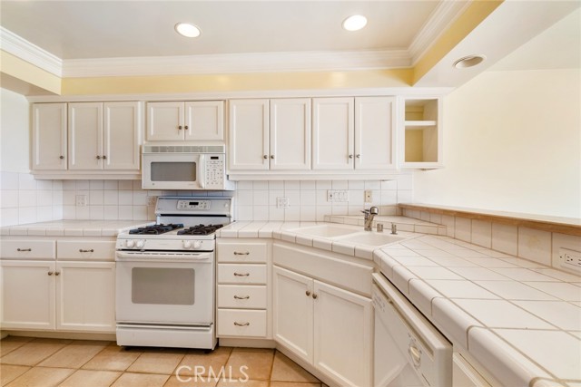 Detail Gallery Image 9 of 27 For 737 Calle Bahia, San Clemente,  CA 92672 - 2 Beds | 2 Baths