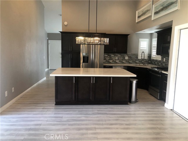 Detail Gallery Image 5 of 9 For 17946 Fairfax, Fontana,  CA 92336 - 4 Beds | 2 Baths