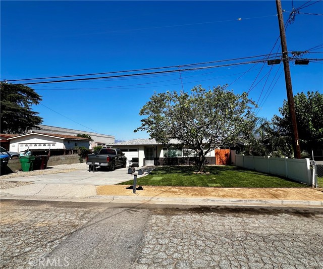 Detail Gallery Image 2 of 18 For 174 Maple Ave, Beaumont,  CA 92223 - 4 Beds | 2 Baths
