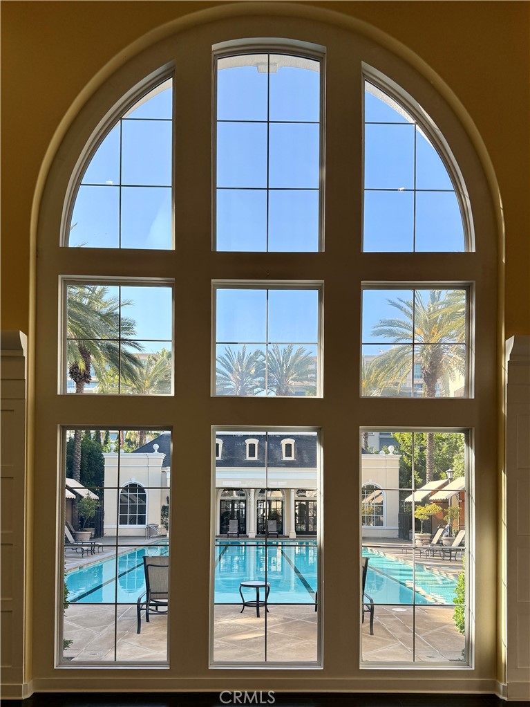 https://media.crmls.org/medias/ebe8ba45-4f1a-4f04-82a7-cce6b9a70b62.jpg?preset=X-Large