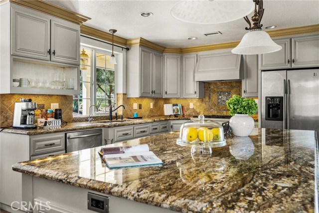 Detail Gallery Image 16 of 75 For 33486 Wild Lilac Rd, Menifee,  CA 92584 - 6 Beds | 4/1 Baths