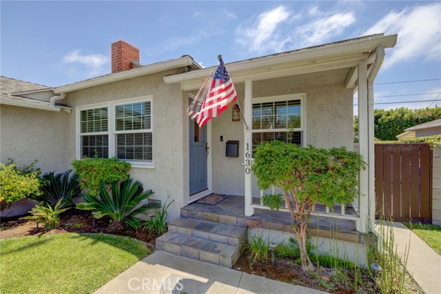 1630 Marine Ave, Manhattan Beach, California 90266, 3 Bedrooms Bedrooms, ,1 BathroomBathrooms,Residential,Sold,Marine Ave,SB22111416