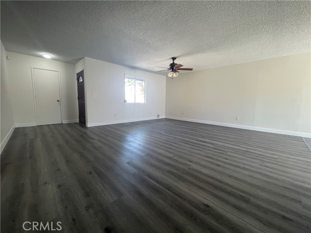 Detail Gallery Image 3 of 12 For 55725 Pueblo Trl #B,  Yucca Valley,  CA 92284 - 2 Beds | 1 Baths