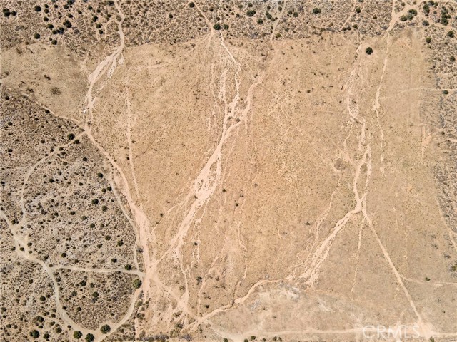 Detail Gallery Image 2 of 9 For 82 Mt Emma Rd, Palmdale,  CA 93550 - – Beds | – Baths