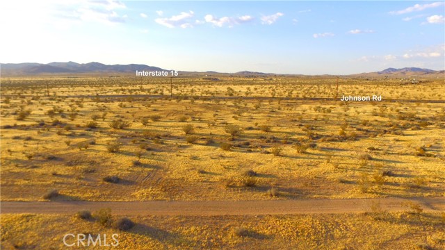 47230212 S of Johnson Road, Apple Valley CA: https://media.crmls.org/medias/ebe96383-a4b0-4a3d-843a-b458c39fb47b.jpg