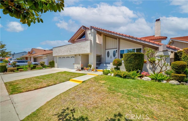Detail Gallery Image 2 of 42 For 12933 Lucas Ln, Cerritos,  CA 90703 - 5 Beds | 3 Baths