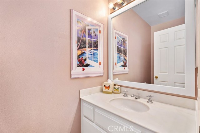 Detail Gallery Image 13 of 34 For 26184 Palomares, Mission Viejo,  CA 92692 - 3 Beds | 2/1 Baths