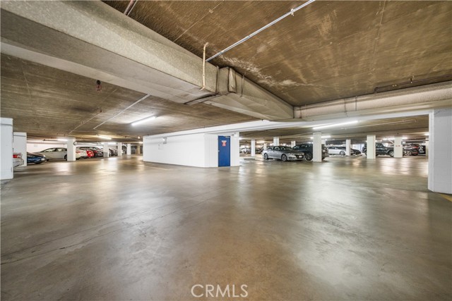 Detail Gallery Image 28 of 32 For 10982 Roebling Avenue #524,  Los Angeles,  CA 90024 - 2 Beds | 1 Baths