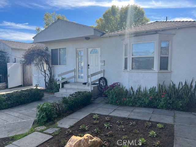 1625 Wellesley Avenue