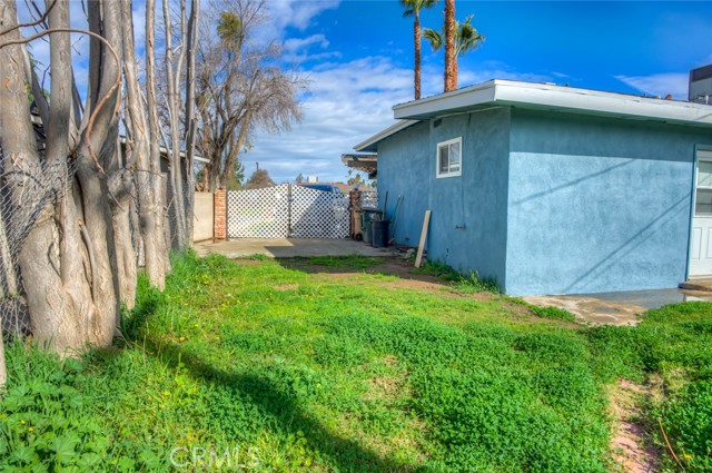 Detail Gallery Image 14 of 48 For 917 Stanford Ct, Bakersfield,  CA 93305 - 4 Beds | 2 Baths