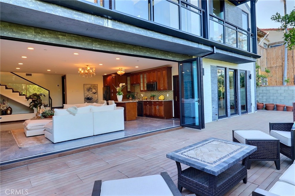 MLS #WS25153368 img 57