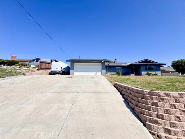 Detail Gallery Image 2 of 47 For 8060 Santa Rita St, Corona,  CA 92881 - 3 Beds | 2 Baths
