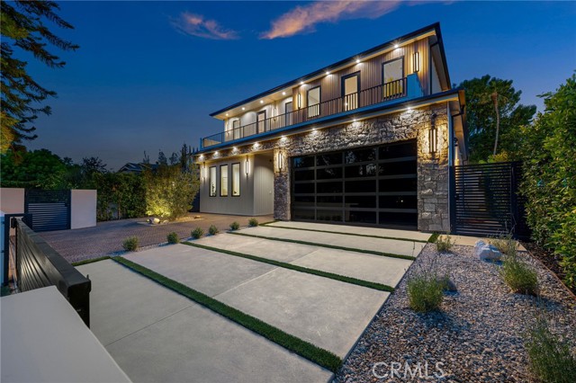 Detail Gallery Image 2 of 73 For 16728 Morrison St, Encino,  CA 91436 - 7 Beds | 6/1 Baths