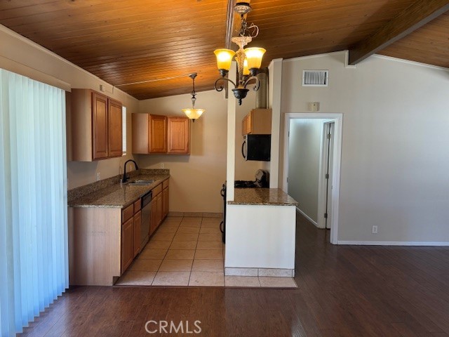 406 S Lowell Street, Covina CA: https://media.crmls.org/medias/ebef6935-4631-4d09-82e1-6bdb77405c24.jpg