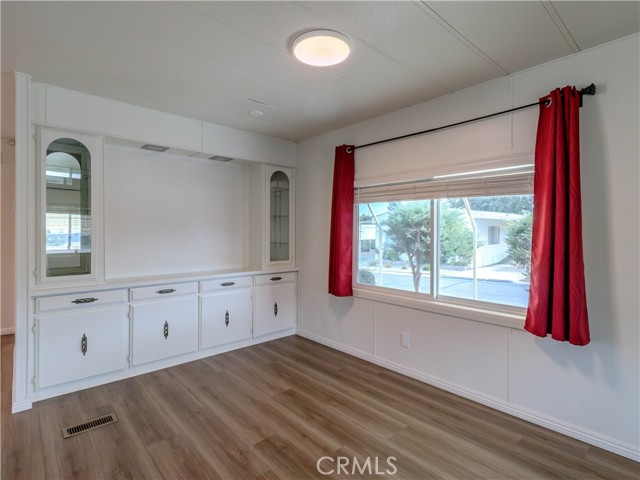 Detail Gallery Image 4 of 25 For 1439 Ridgemont, Corona,  CA 92882 - 2 Beds | 2 Baths