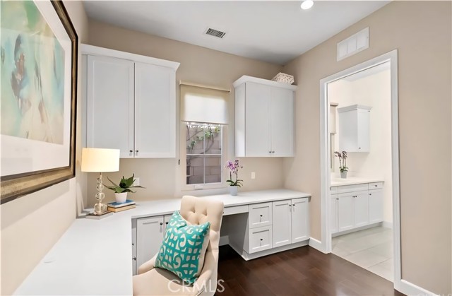 Detail Gallery Image 10 of 20 For 56 Purple Jasmine, Irvine,  CA 92620 - 4 Beds | 3 Baths