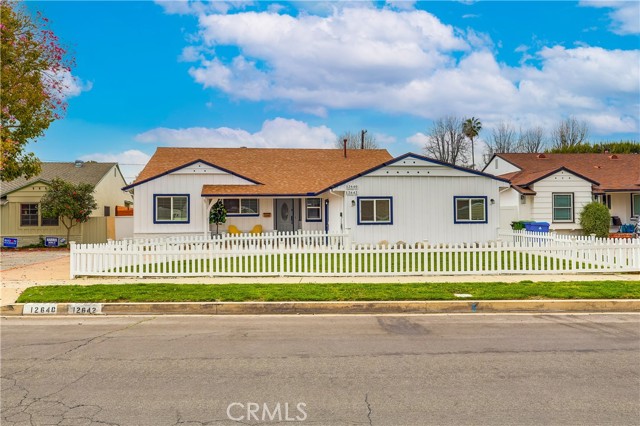 Detail Gallery Image 1 of 1 For 12640 Albers St, Valley Village,  CA 91607 - 6 Beds | 4 Baths