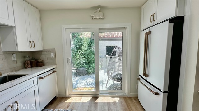 Detail Gallery Image 14 of 38 For 11467 Tampa Ave #154,  Porter Ranch,  CA 91326 - 3 Beds | 3 Baths